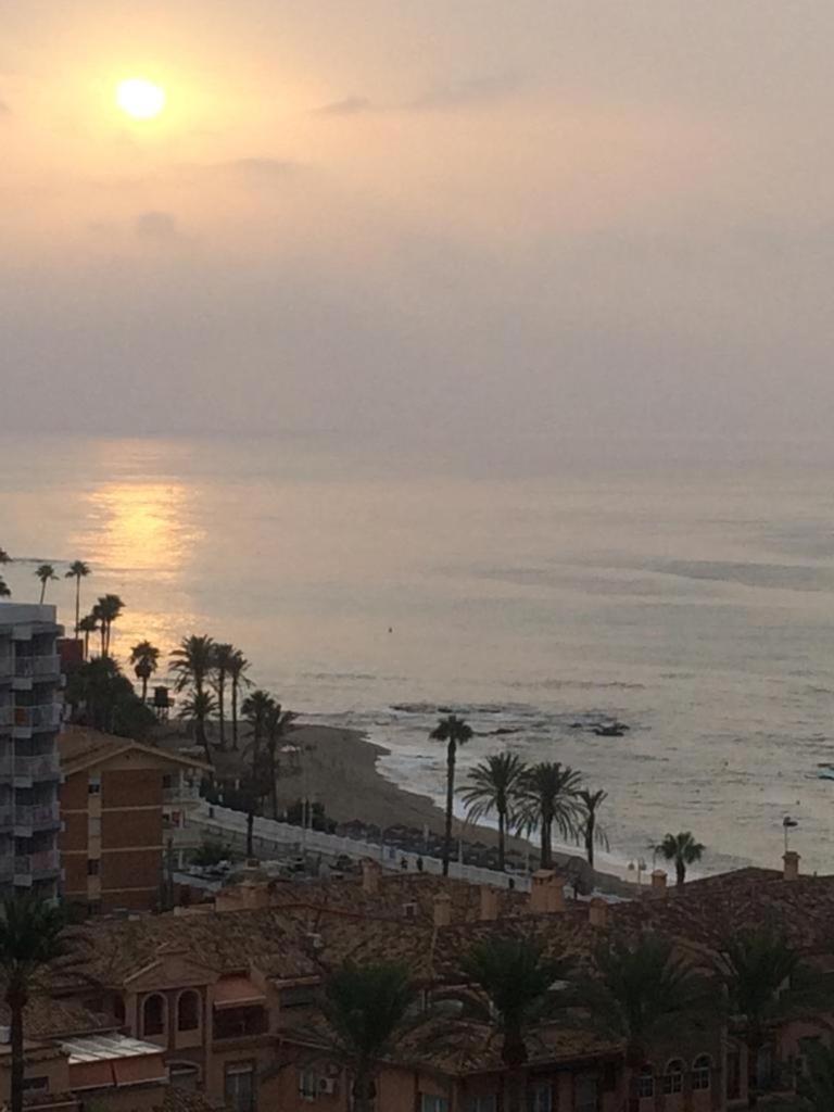 Estudio Recien Reformado En Primera Linea De Playa Apartman Benalmádena Kültér fotó