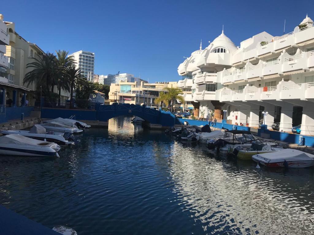 Estudio Recien Reformado En Primera Linea De Playa Apartman Benalmádena Kültér fotó