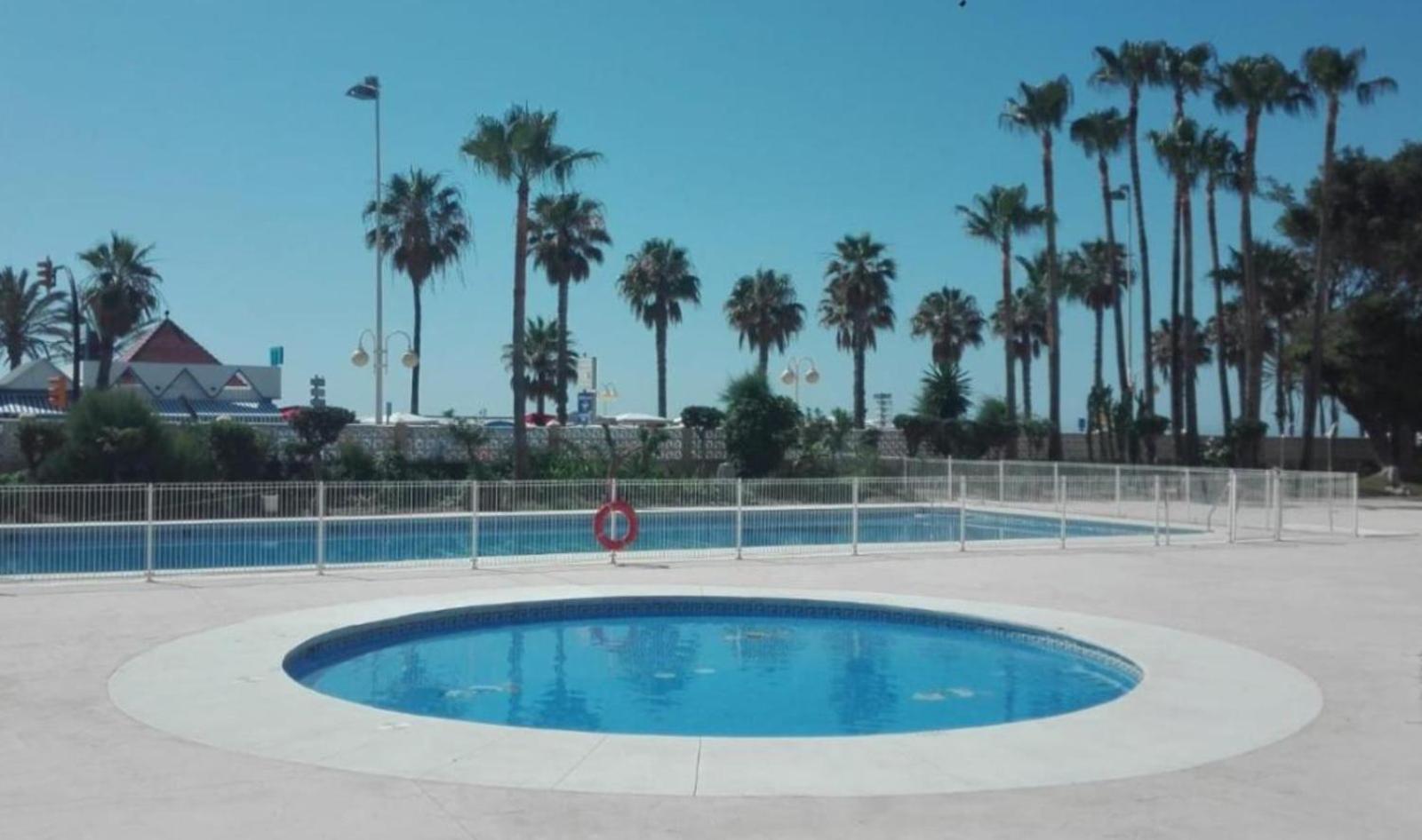 Estudio Recien Reformado En Primera Linea De Playa Apartman Benalmádena Kültér fotó